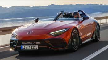 Η Mercedes-AMG PureSpeed ήρθε χωρίς οροφή αλλά με  Halo